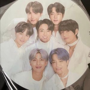 BTS MOTS Group Picket